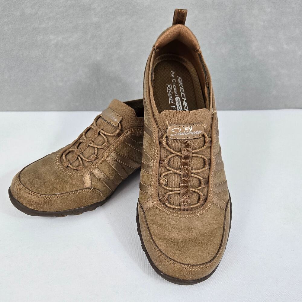 Skechers Breathe-Easy Remember Me Slip-On Taupe Memory Foam Shoes Womens 7